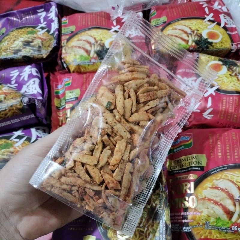 

BASRENG (bakso goreng) pedas bumbu campur daun jeruk