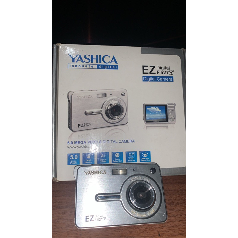 Digicam Yashica EZ F-527