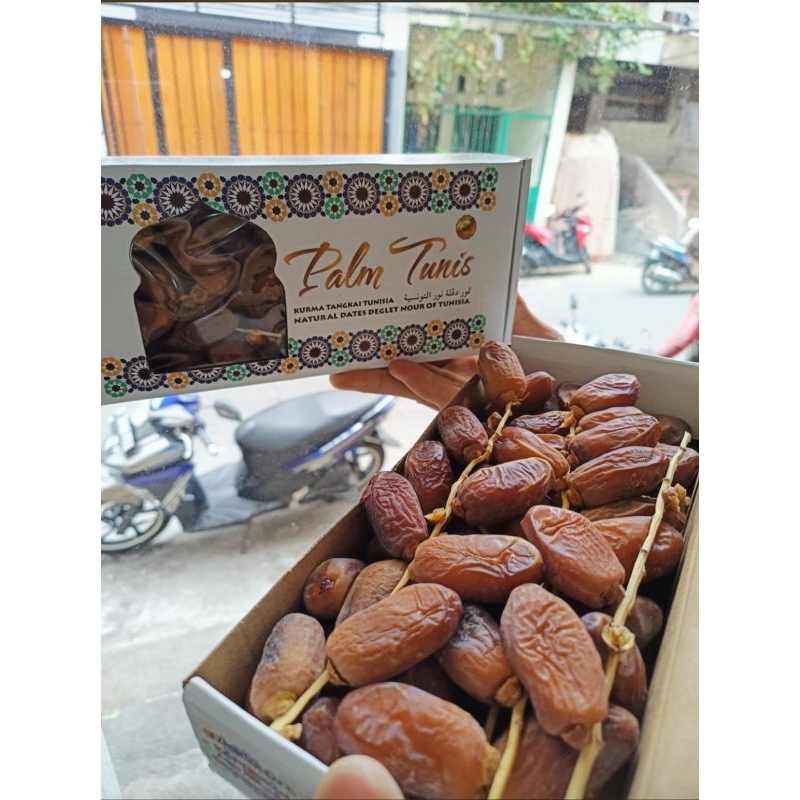 

Kurma Tangkai Tunisia