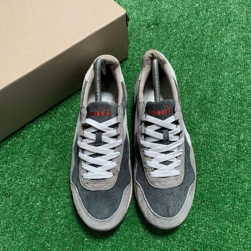 Diadora heritage grey white