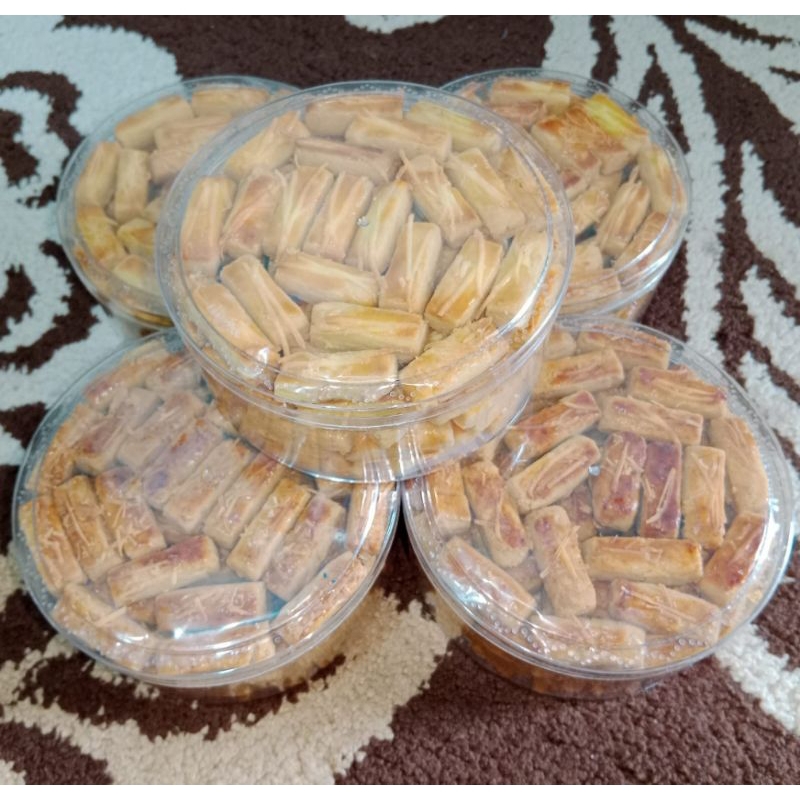 

Kue castengle / kastengel / Kue Keju 500 gram