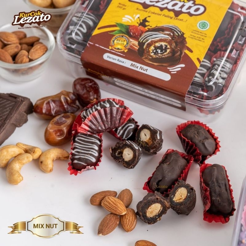 

Kurcok Lezato mixnut Kurma Cokelat dengan isian kacang almond dan mede