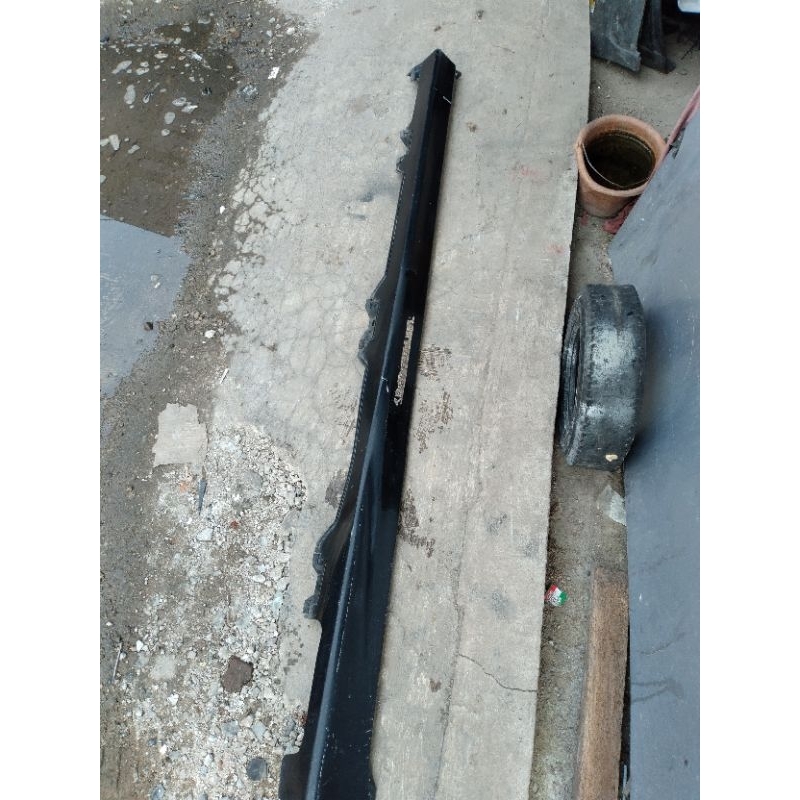 bodykit samping kiri mobilio rs 2016