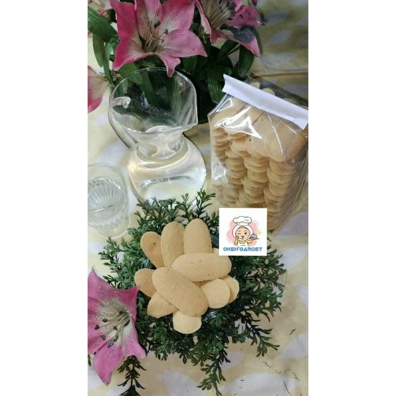 

kue lidah kucing 510gr kuker lidah kucing motif/kue lebaran