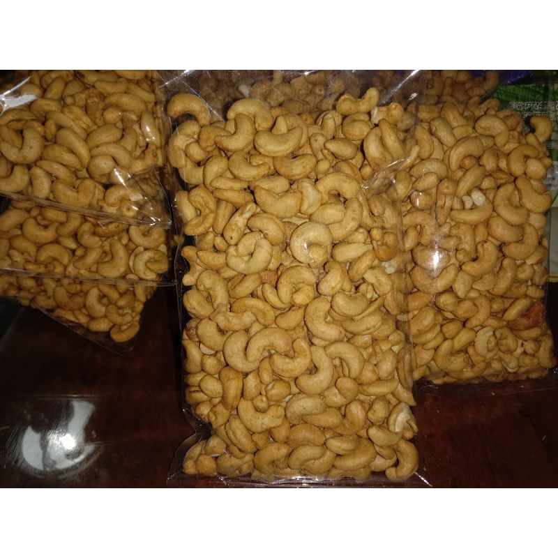 

Kacang Mede Mateng Oven Khas Wonogiri