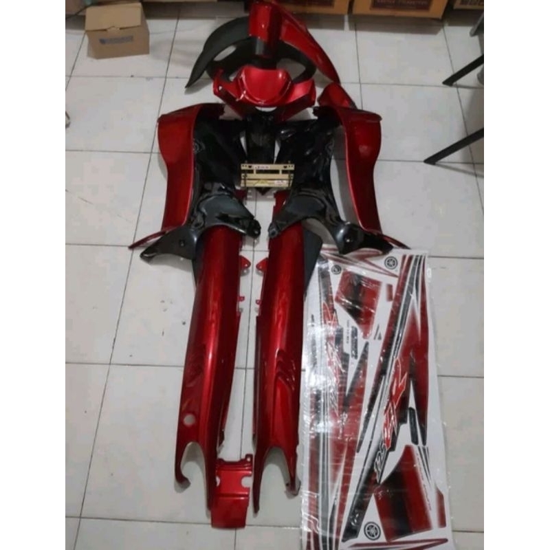 Yamaha 125 ZR body set cover set cover motor behel visor hitam merah maroon