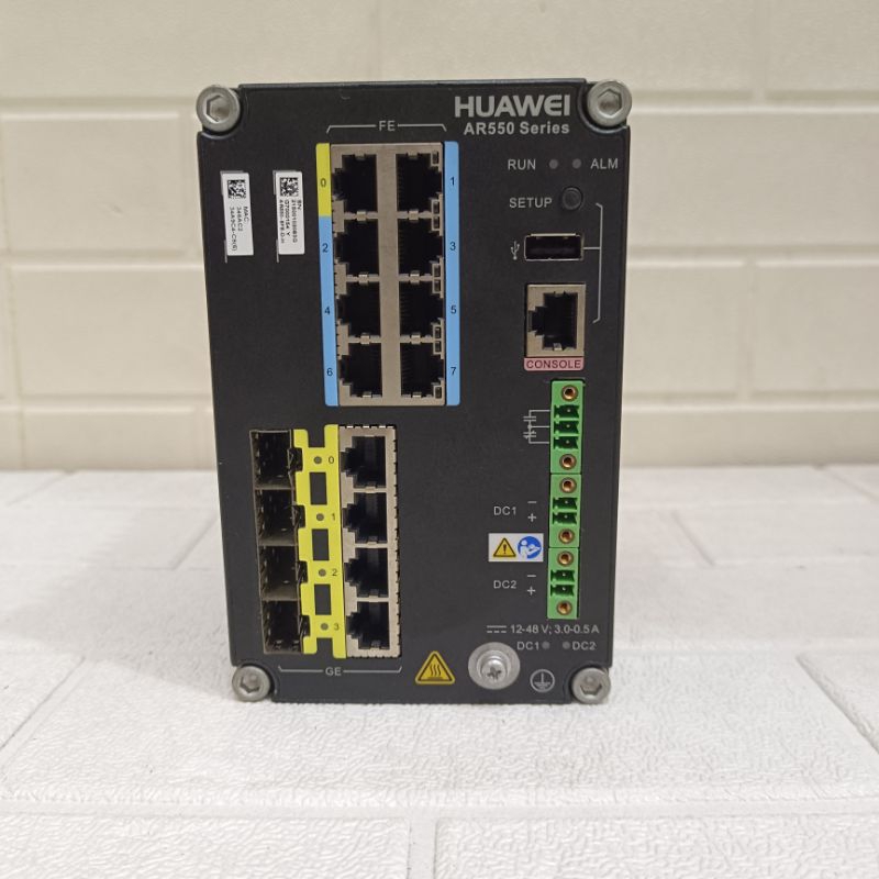 Huawei AR550-8FE-D-H AR550-24FE-D-H 24 Port RJ45 AR550 Barang Second
