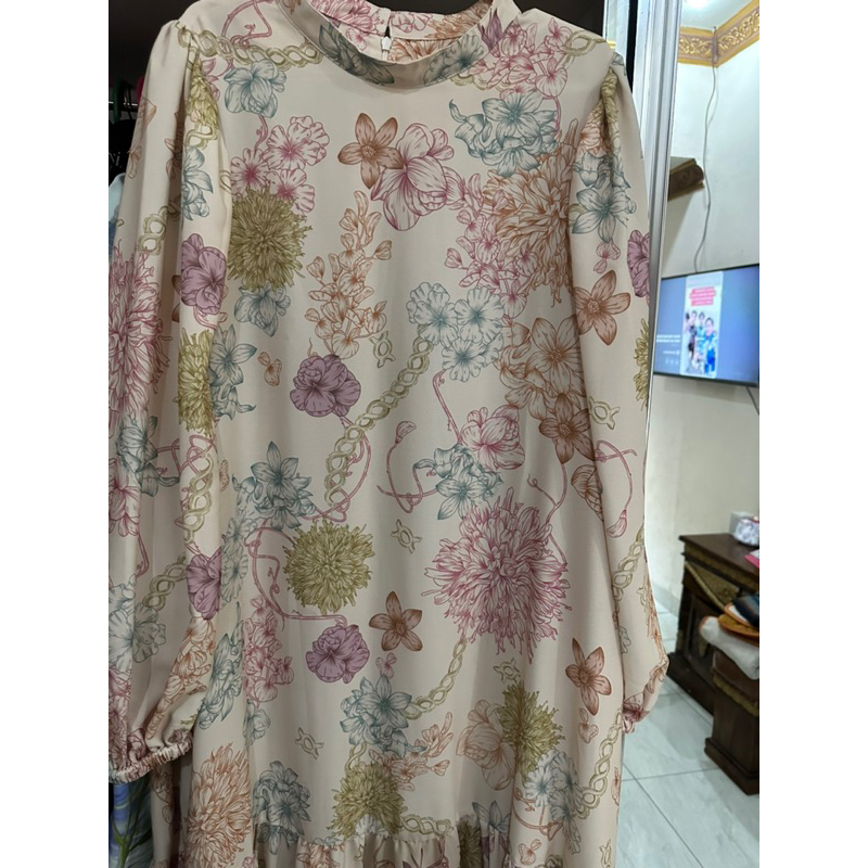 Wearing Klamby preloved,hepburn dress magnolia,sz xxl (ld kecil setara L-XL),hanya 1x pakai,masih li