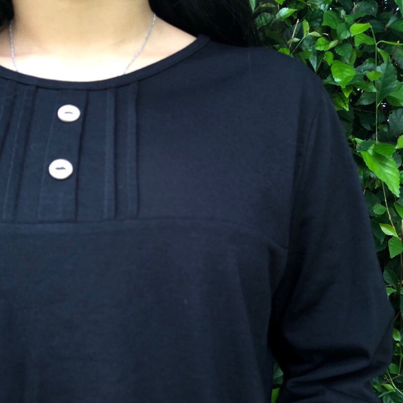 Hitam Plisket Kancing - Blouse Lengan 7/8 - Atasan Polos Hitam PA42