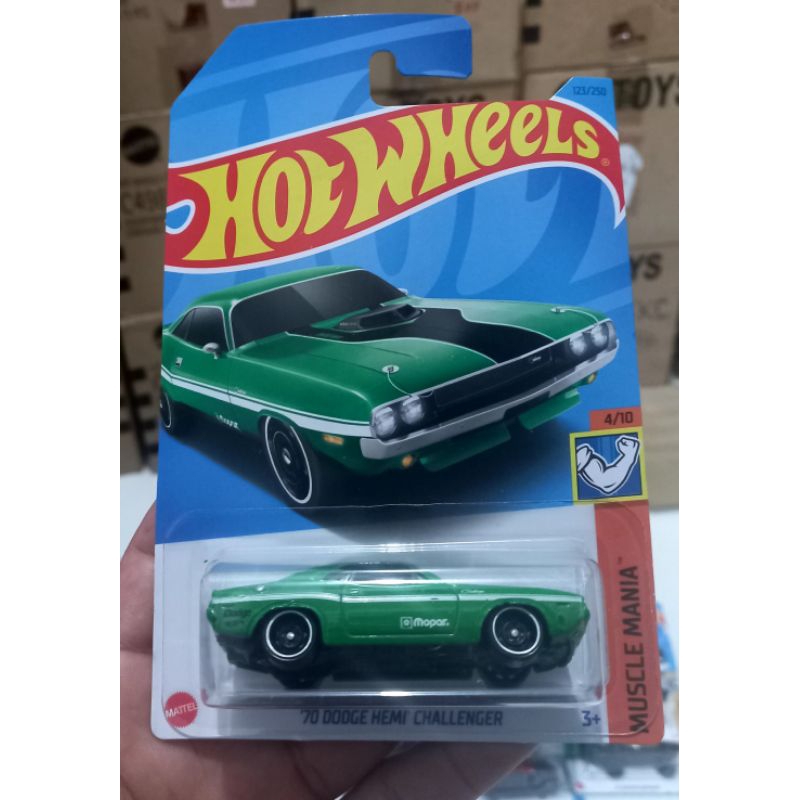 hotwheels 70 DODGE HEMI CHALLENGER hw muscle car