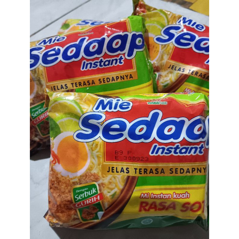 

mie instan SEDAP kuah rasa soto