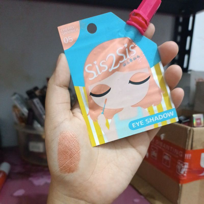 Eyeshadow Shimer, BB cream Sis2sis