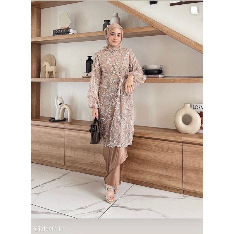 READY FOR RENT (SEWA KEBAYA) JALEELA KALINA - FULL SET (KEBAYA KONDANGAN / MODERN / LAMARAN / WISUDA