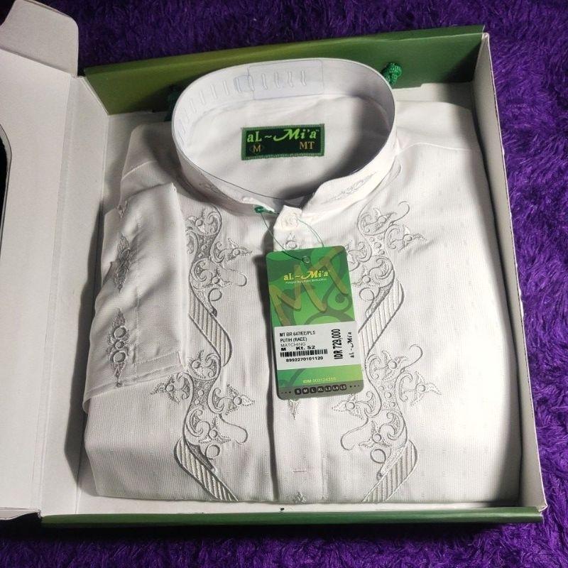 Koko Almia size M lengan panjang