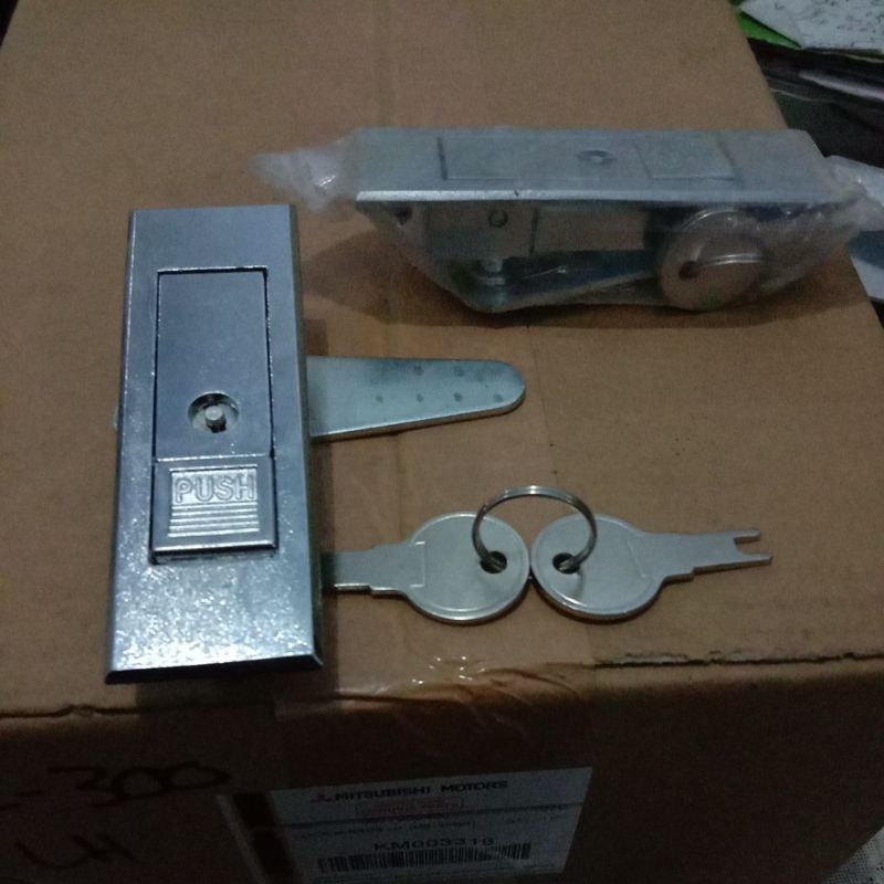 kunci tutup tangki elf minibus/L300 minibus/bus universal