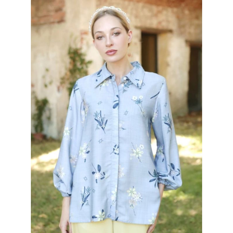 Daphne Shirt Wearing Klamby