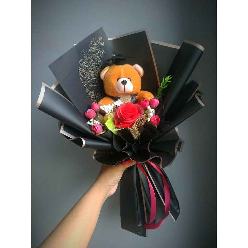 buket bunga wisuda boneka beruang mawar merah