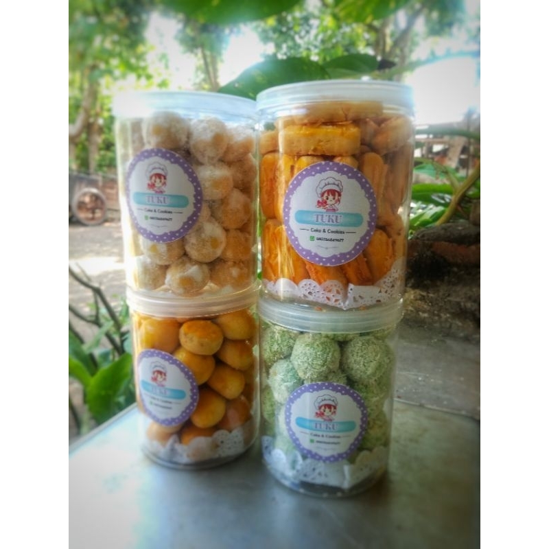 

paket kue lebaran ekonomis / 4 toples kue campur berat 1kg lebih