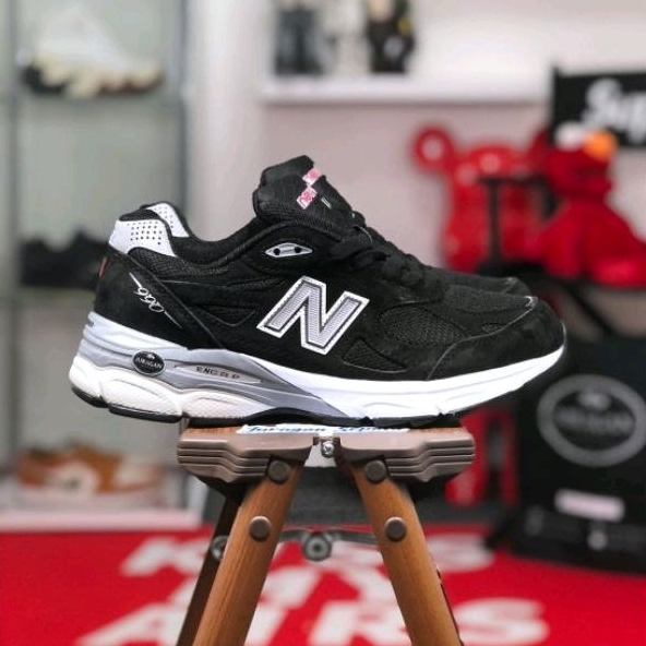 New Balance 990v3 &quot;Black White&quot;