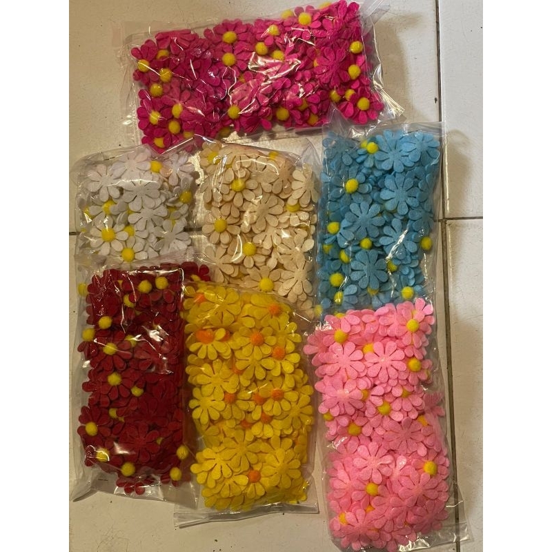 Kelopak Bunga Flanel Pompom 10pc