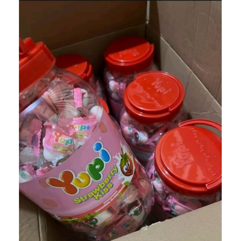 Grosir Yupi Strawberry Kiss Toples 1 Dus isi 6 Toples