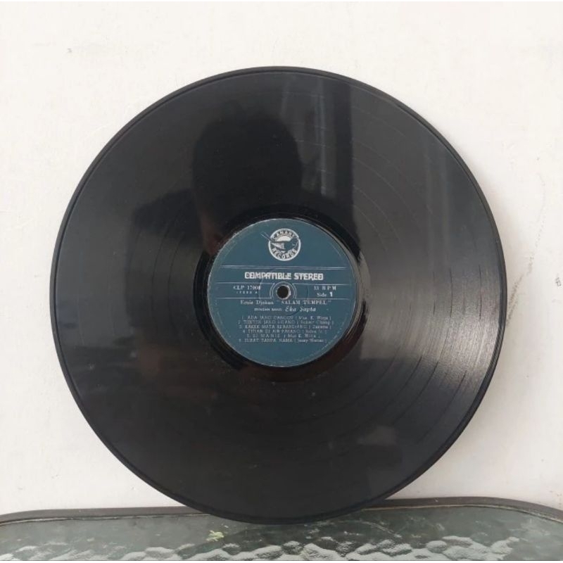 Vinyl Piringan Hitam 12 inch Ernie Djohan - Salam Tempel