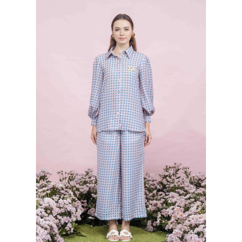 Wearing Klamby Blouse