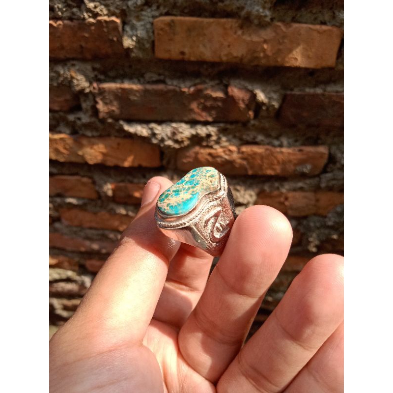 batu cincin pirus Persia model terompah