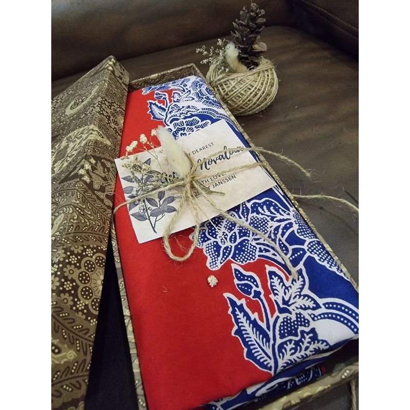 hampers batik solo bingkisan gift lebaran idul fitri kain batik merah free packaging PaperBag idul f