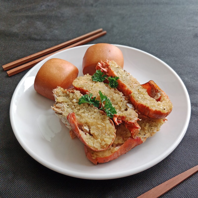 

Paket lobster Garlic Butter dengan Mantau goreng ilovbster