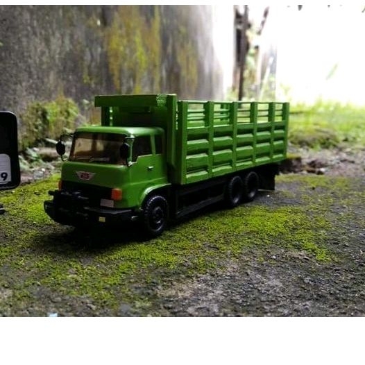 Miniatur truk Hino Ranger Lawas