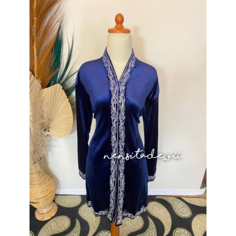 Kebaya Bordir Panjang, Model Kartini - Navy (Bordir Silver)