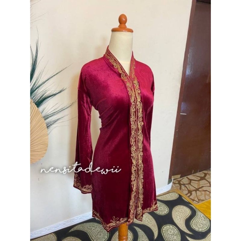 Kebaya Bordir Panjang, Model Kartini - Maroon