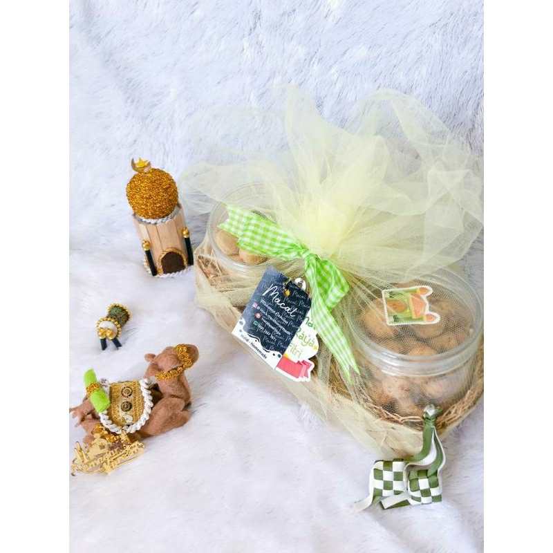 

Hampers raya besek