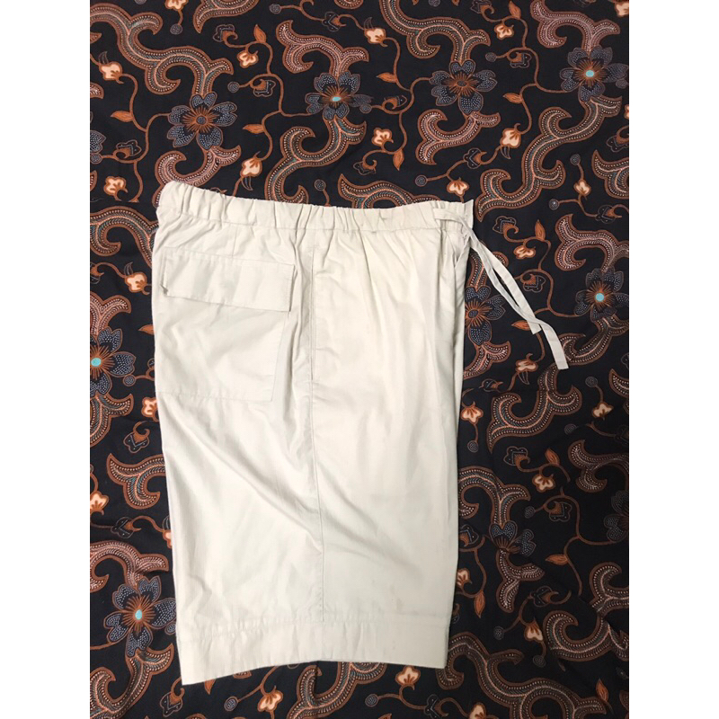 celana pendek uniqlo cargo