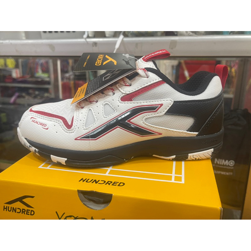 Sepatu Hundred XOOM II