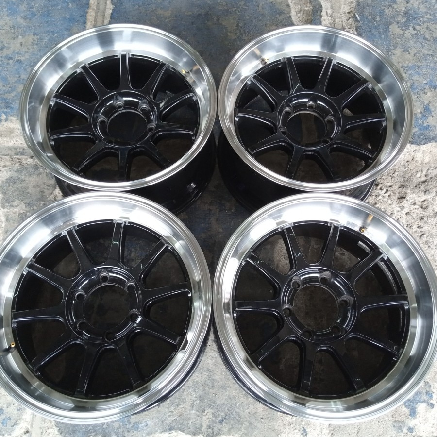 Velg Mobil Bekas Ring 18 TOBOALI HSR R18 Lebar 9,5 Lubang 6