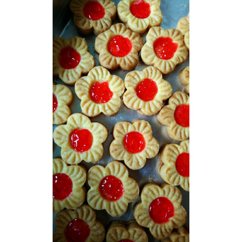 

STRAWBERRY JAM COOKIE
