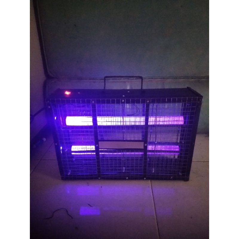 perangkap nyamuk ultraviolet