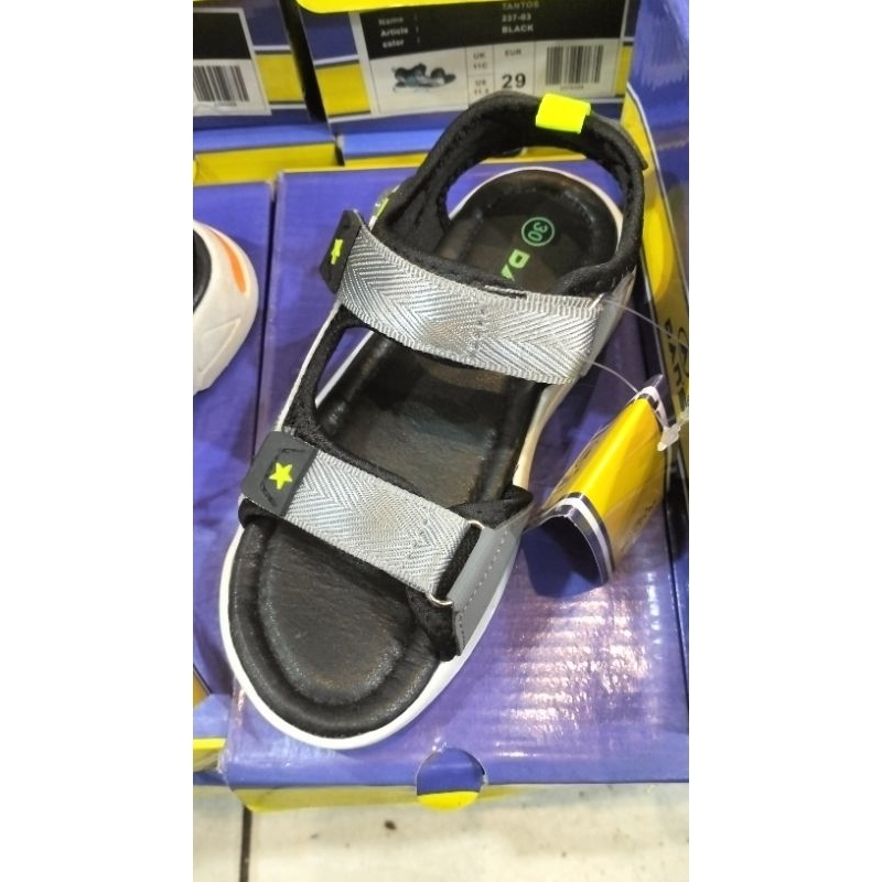 dans sandal tali anak