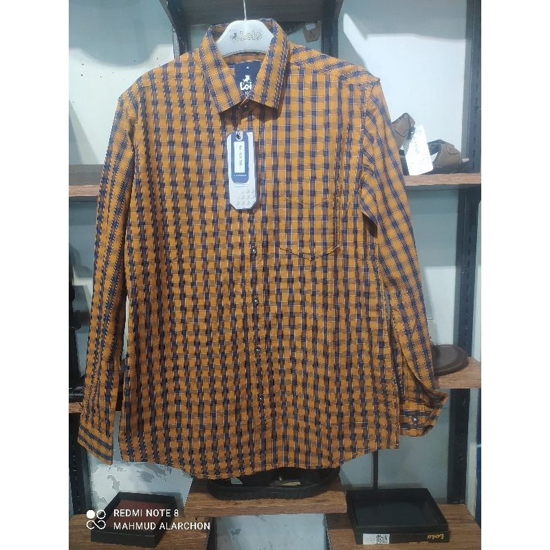 kemeja lengan pendek Lois