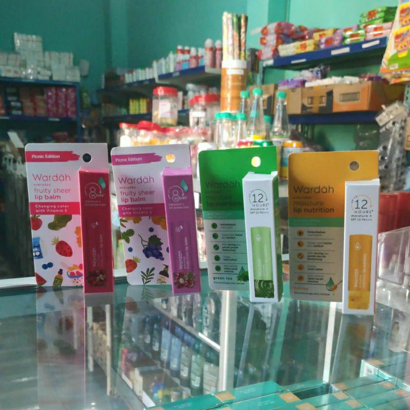 Wardah Pelembab Bibir Lip balm 1 PCS Fruity Sheer Moisture UV Protection Strawberry Grape Green Tea Honey Vitamin E