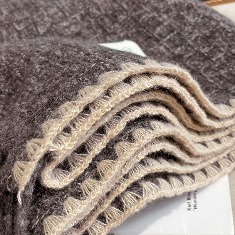 Syal &quot;Nagita&quot; 60 x 190 Anggun motif yang mewah Bahan High Grade Cashmere Immitation