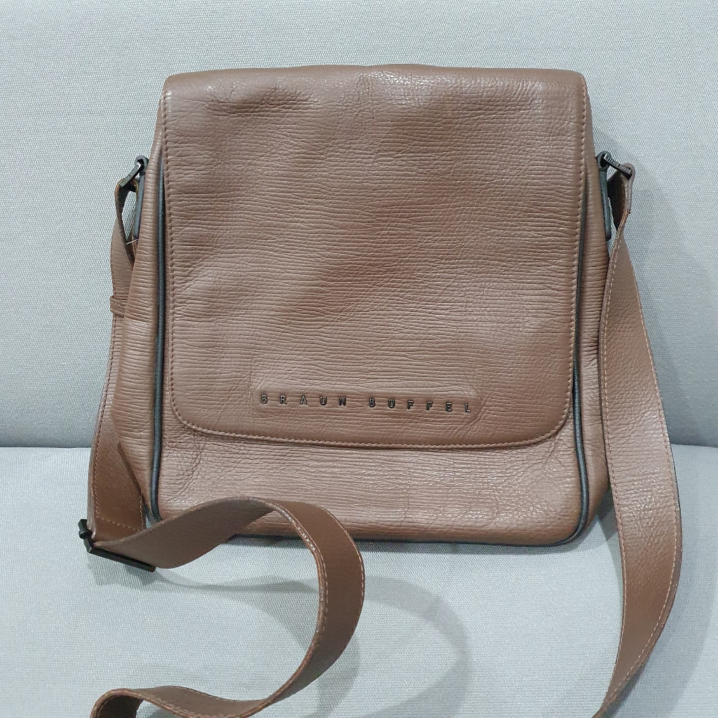 Tas Selempang Pria Braun Buffel Leather Original Sling Bag Preloved