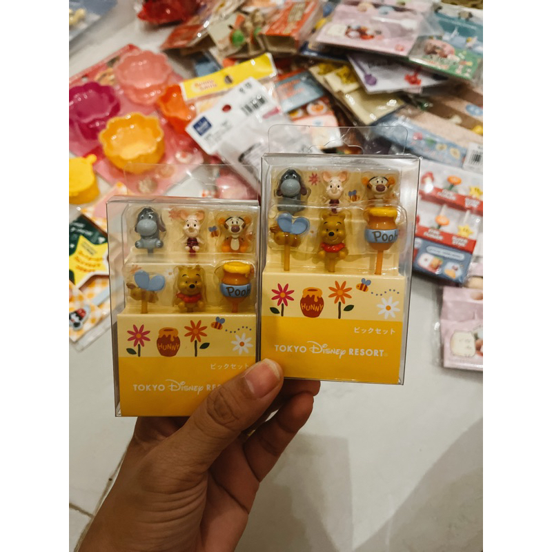 TDR Bento Food Picks Pooh