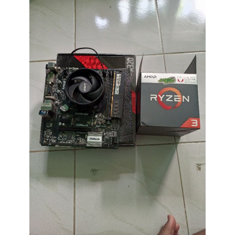 Paket amd ryzen 3 2200g + mobo asrock a320m hdv + ram 8 gb + ssd 128gb
