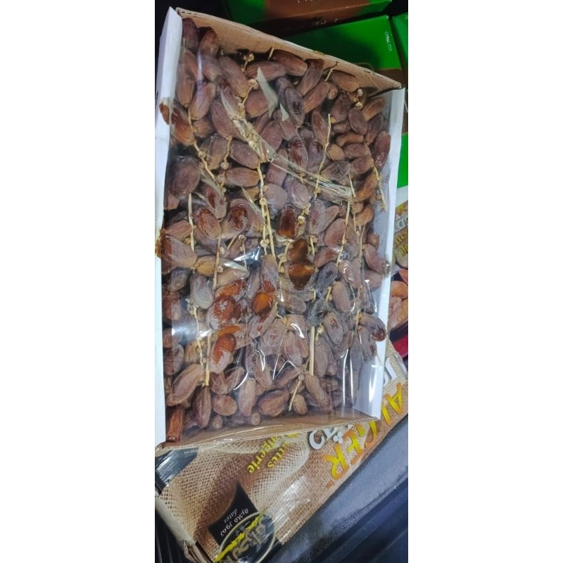 

1 KG Kurma Tunisia Tangkai | Kurma Tunisia