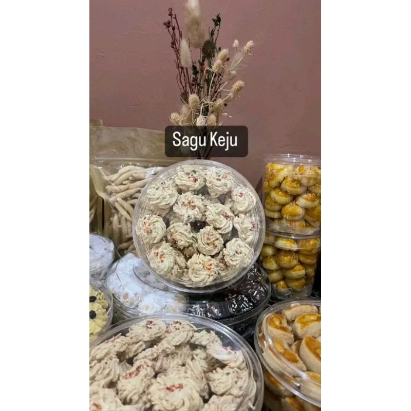 

kue kering hari raya lebaran SAGU KEJU kemasan mika enak