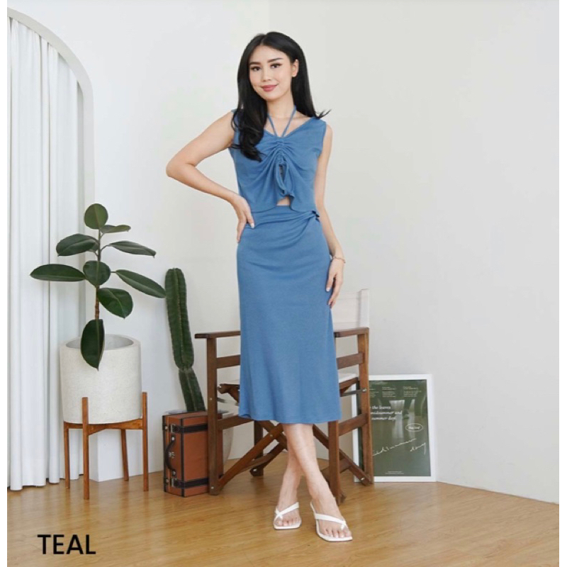 ZOEY ONE SET - ROK RIB KNIT & TANKTOP SERUT Lengan pendek