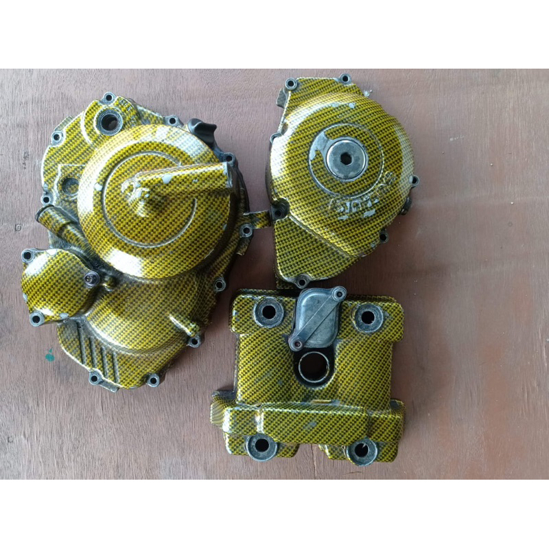 Tutup blok mesin satria fu karbon